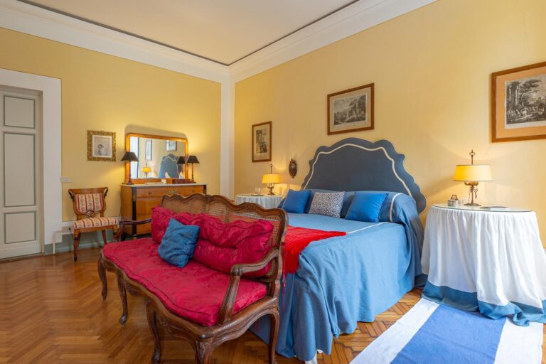 Room Mita - Villa di Tizzano Luxury Holidays in Tuscany
