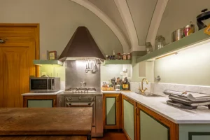 Villa di Tizzano - the kitchen (4)