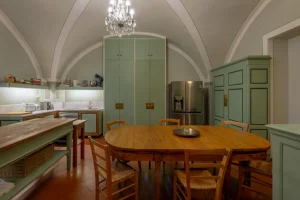 Villa di Tizzano - the kitchen (6)